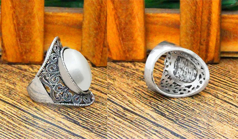 Oval Pearl Ring