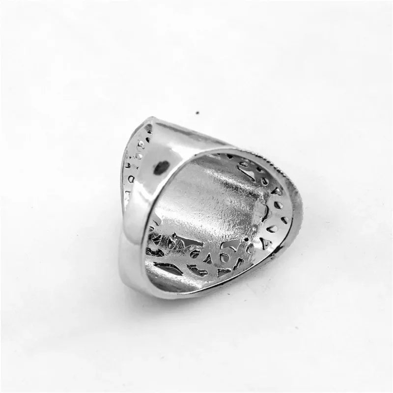 Oval Pearl Ring