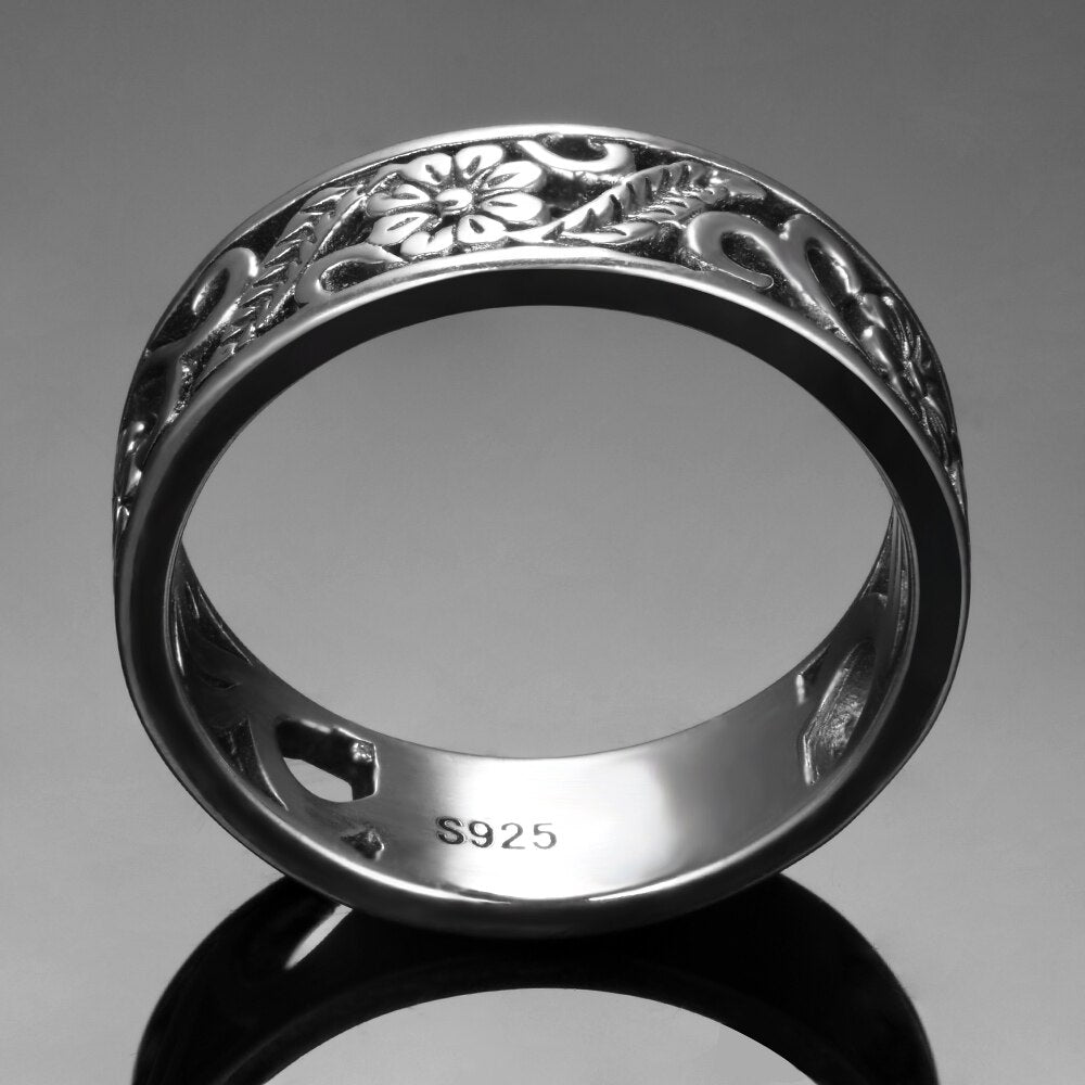 Vintage Hollow Flower Ring