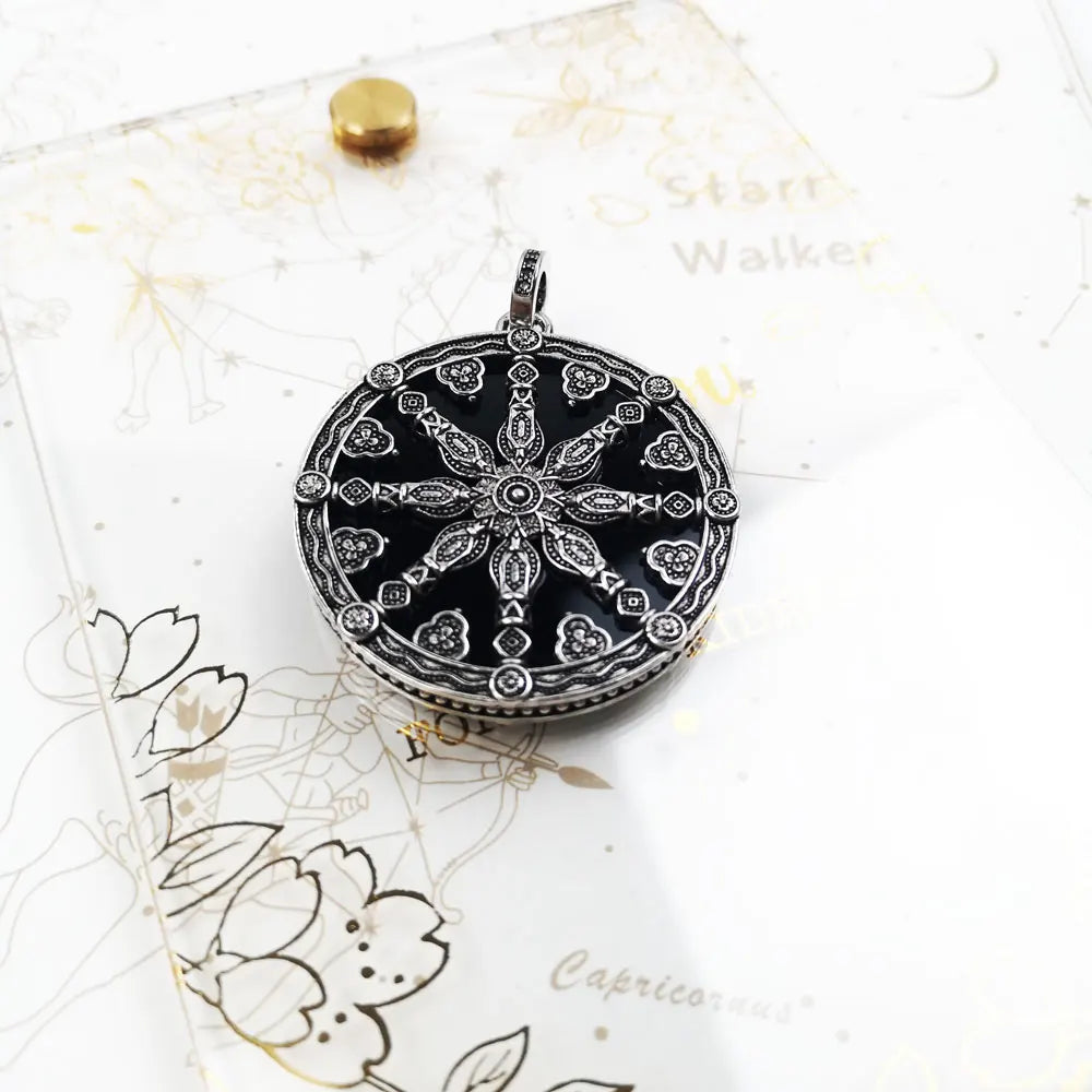 Pendant Karma Wheel